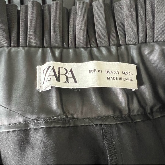 Zara Black Pleated Faux Leather High Rise Mini Skirt Sz XS - Picture 8 of 9